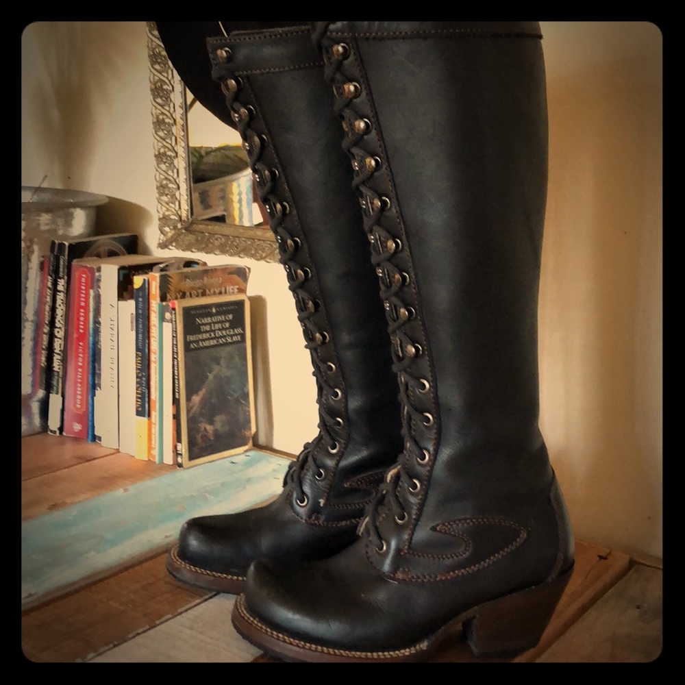 John Fluevog SF lace up leather boots W6